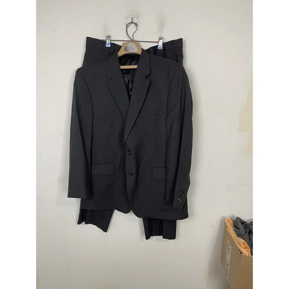 Men's Jos A Bank‎ 100% Wool Suit Jacket 46S Pants 35x29 Gray